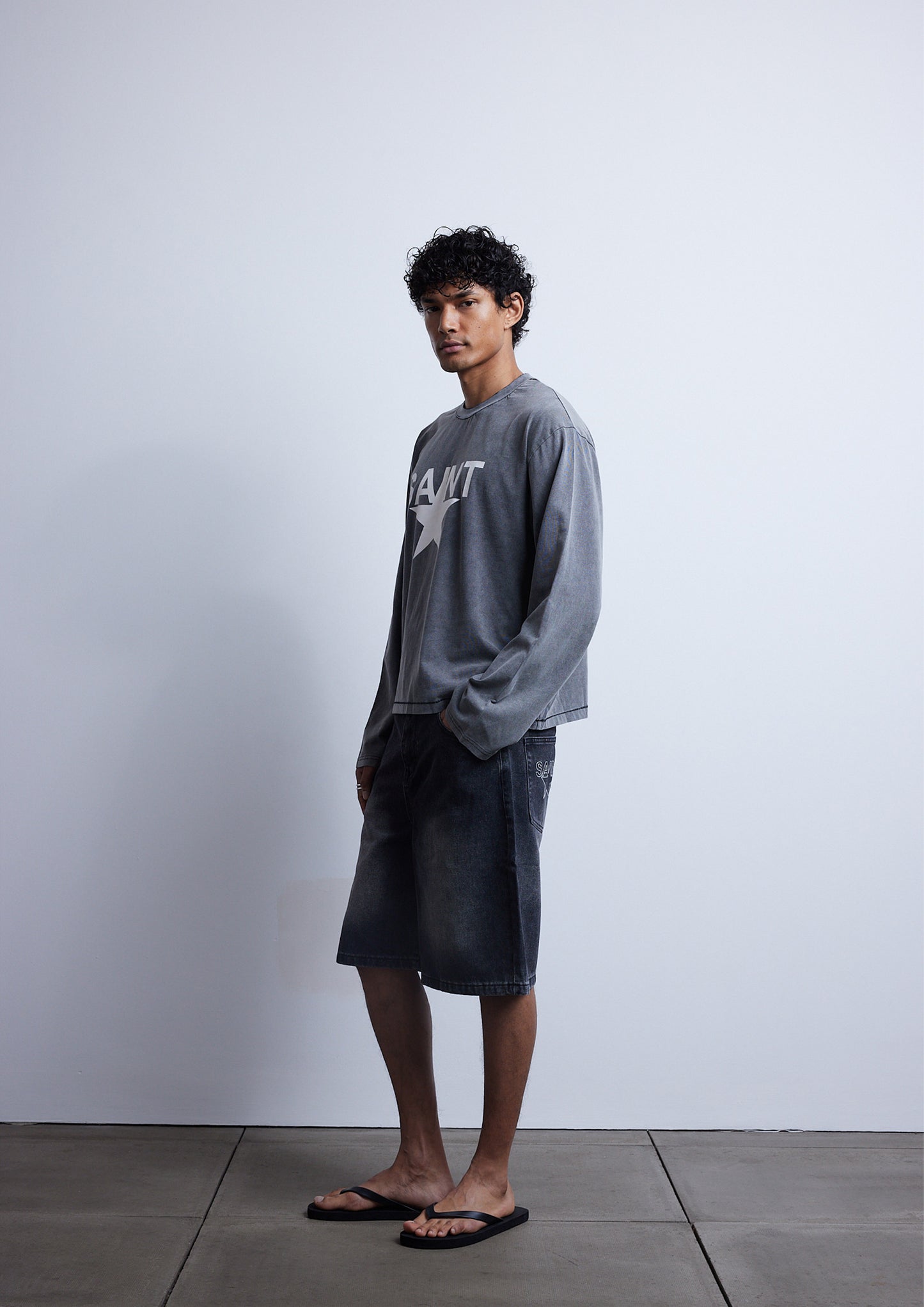 L/S Saint Star Tee - Washed Grey